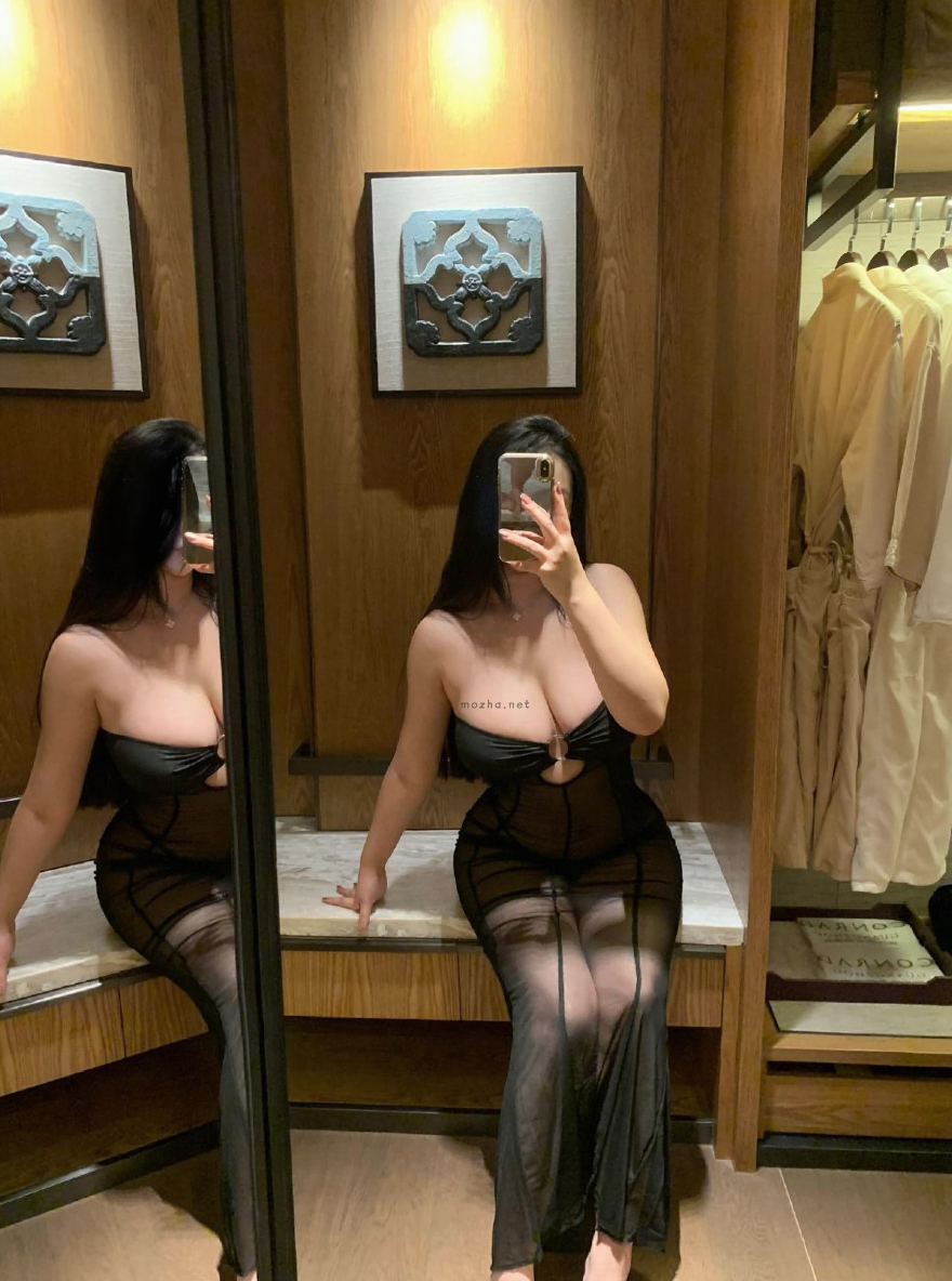 玫玫mm – 黑丝纱裙配上一根绳丁字【5P】